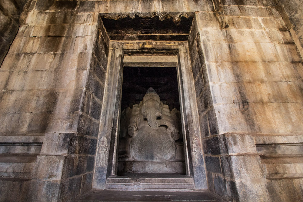 Kadale Kaalu Ganesh Temple